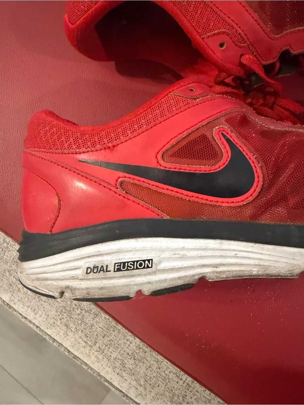 Nike Dual Fusion Run Red Black White Men’s Size 13 Vintage 2012